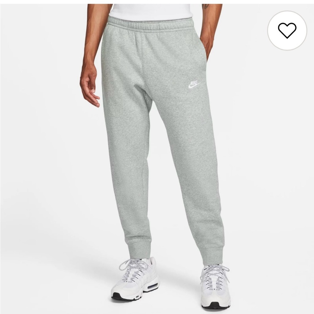 NWT Nike Men's Light Grey Sportswear Fleece Joggers Size Small